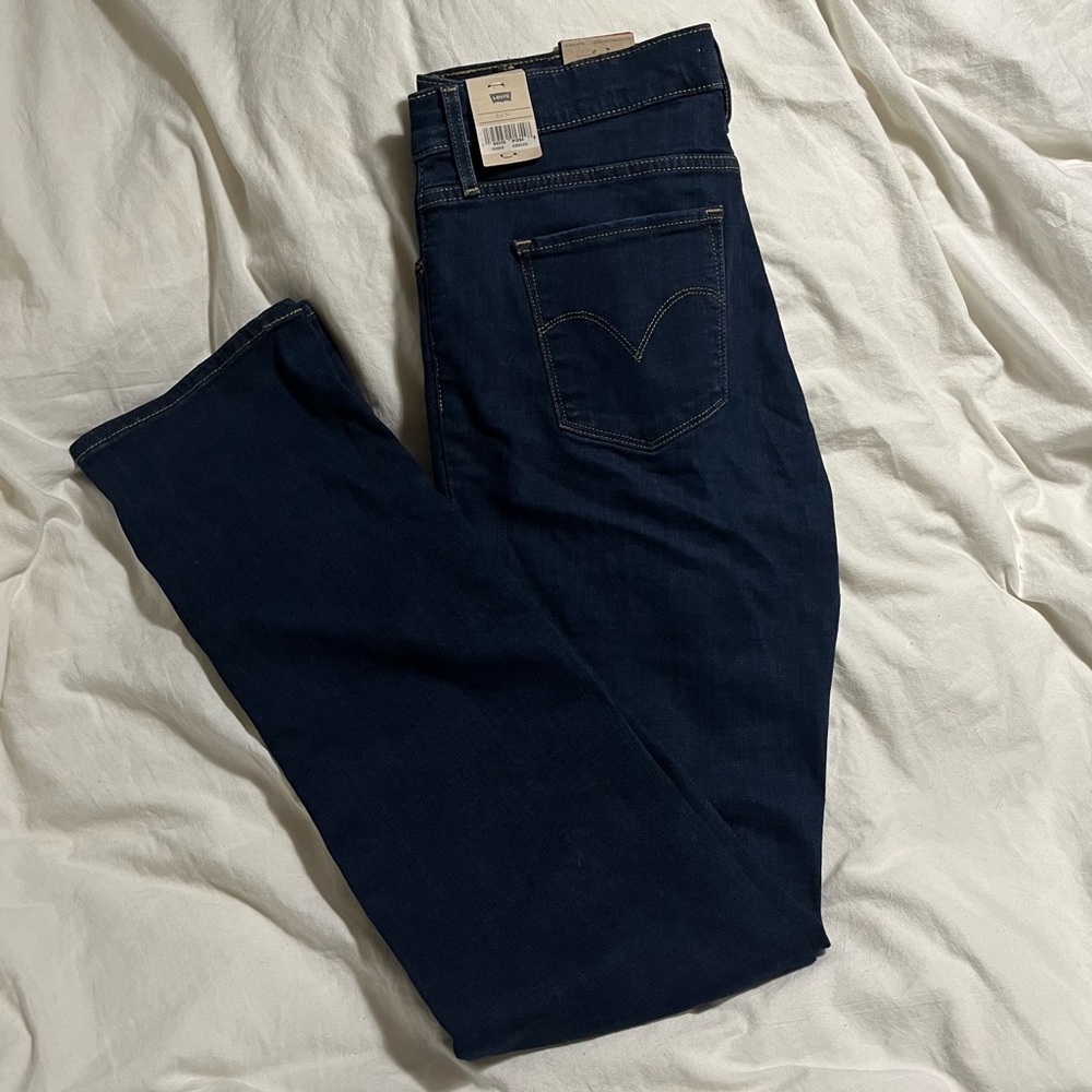 Levi’s sz 31 shaping straight NWT